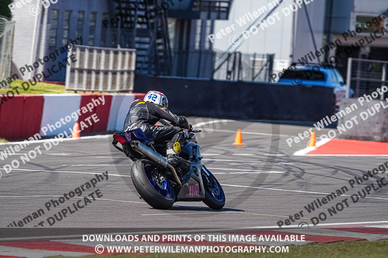 donington no limits trackday;donington park photographs;donington trackday photographs;no limits trackdays;peter wileman photography;trackday digital images;trackday photos